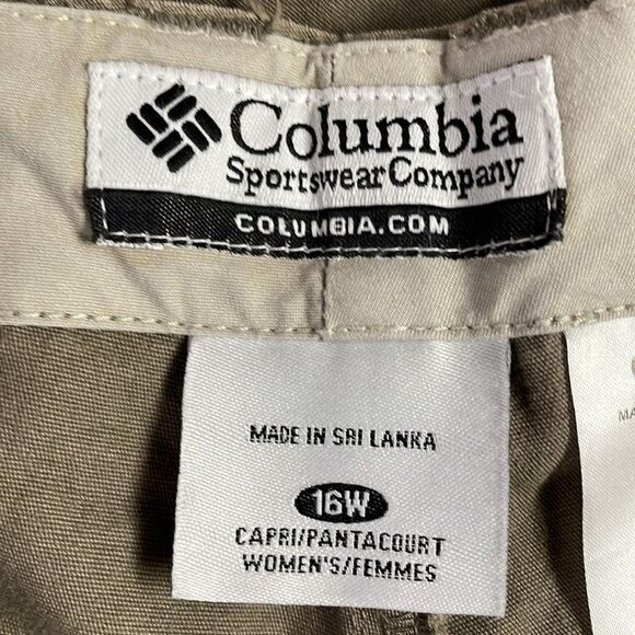 Columbia Women’s Plus Size Capri Pants , Size 16W , Tan - Picture 8 of 9